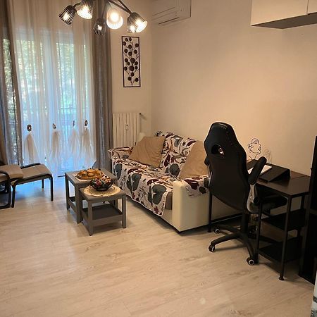 Nel Verde Della Citta Milano Esterno foto